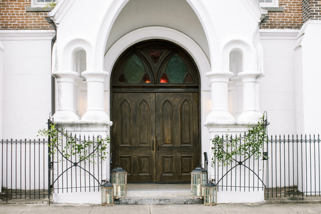 Top New Orleans Wedding Venues For A Classic Wedding Day 8 FelicityChurch01
