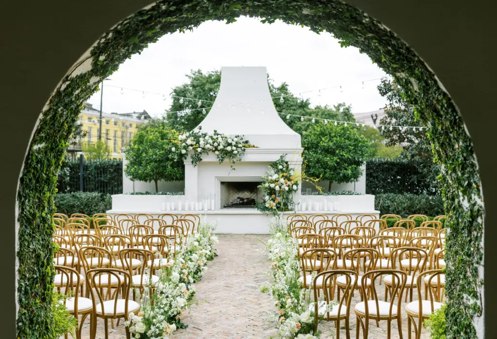 Top New Orleans Wedding Venues For A Classic Wedding Day 4 Il Mercato Courtyard Wedding Ceremony